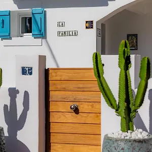 https://la-familia-beach-house-la-cala.es-andalucia.com